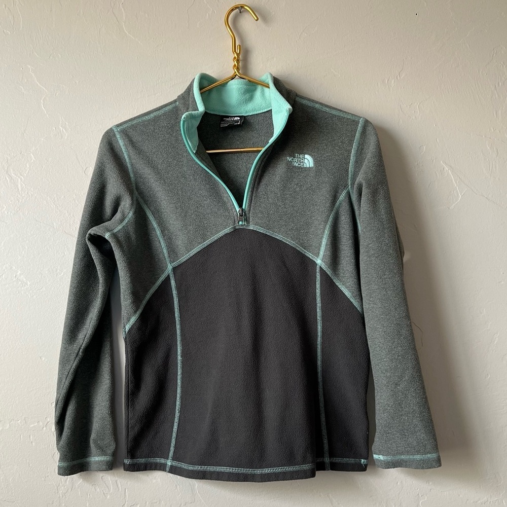 North Face Girls Pullover